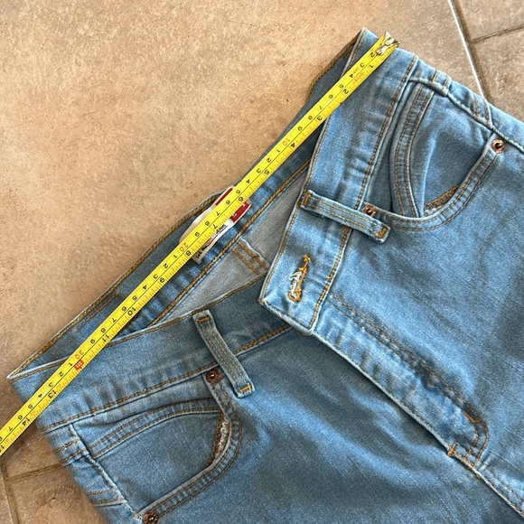 Levi’s very stretchy long jeans. Excellent condition - Picture 3 of 5